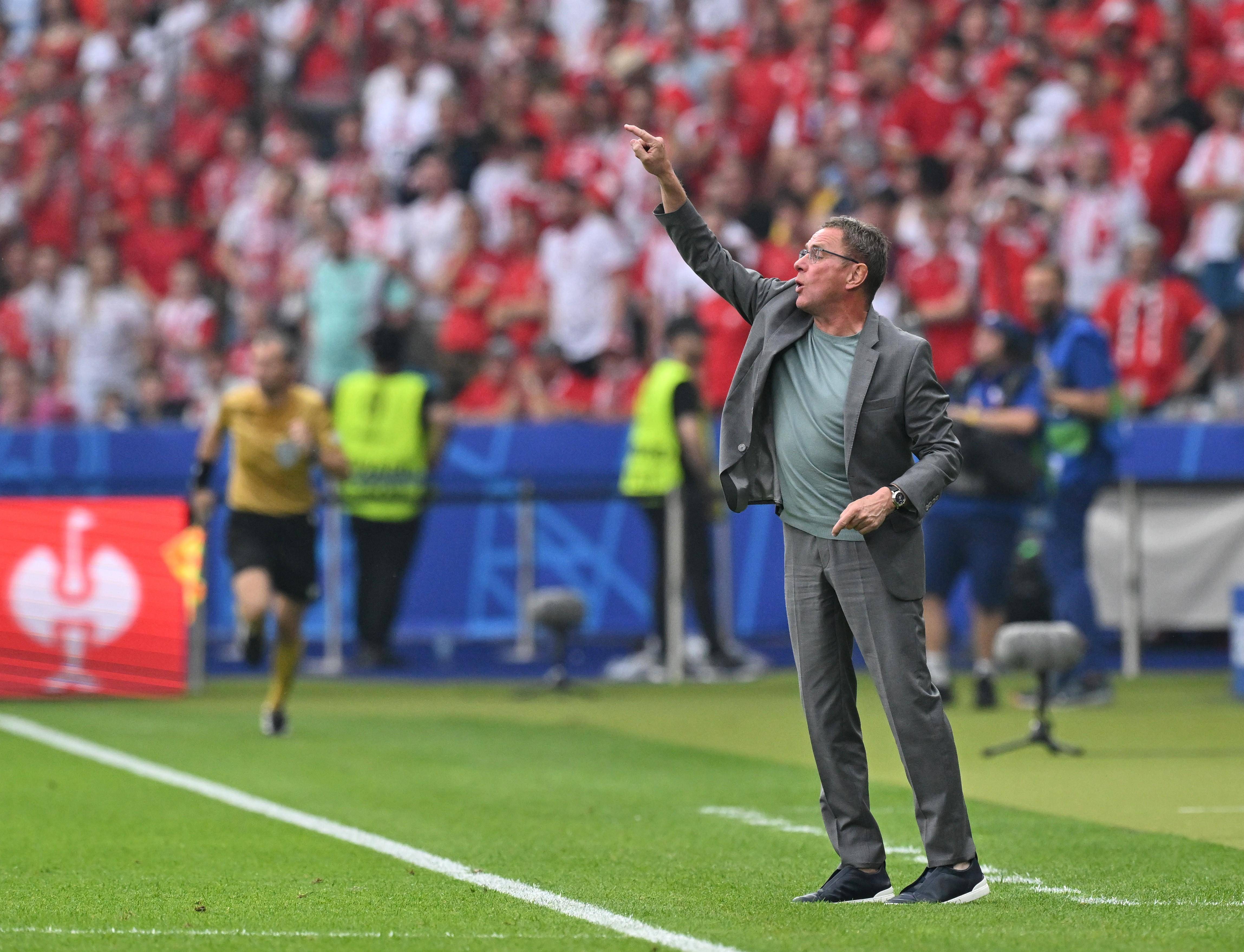 奥地利队以惊人表现取得预选赛胜利，前进的简单介绍