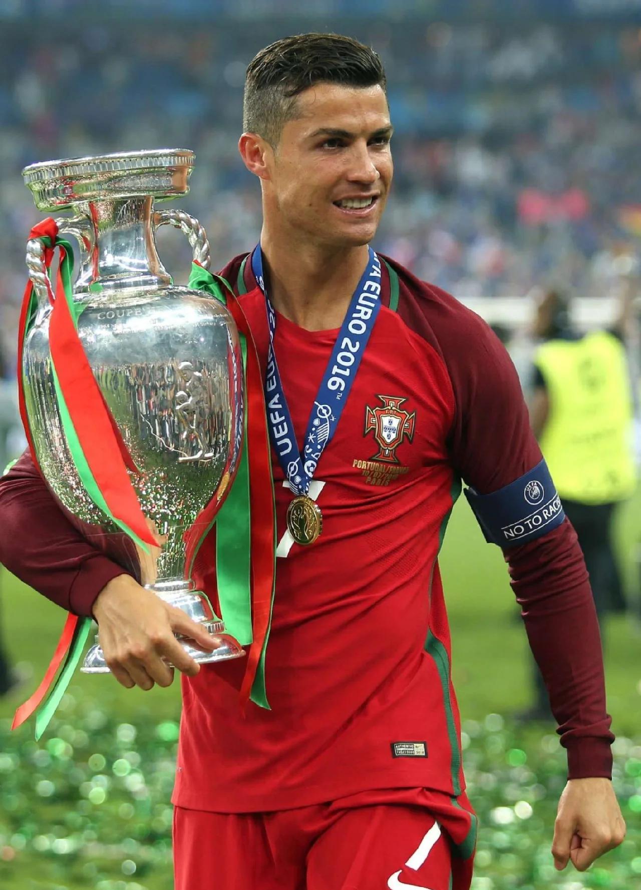 葡萄牙队成功晋级，杯赛上展现出色表现的简单介绍