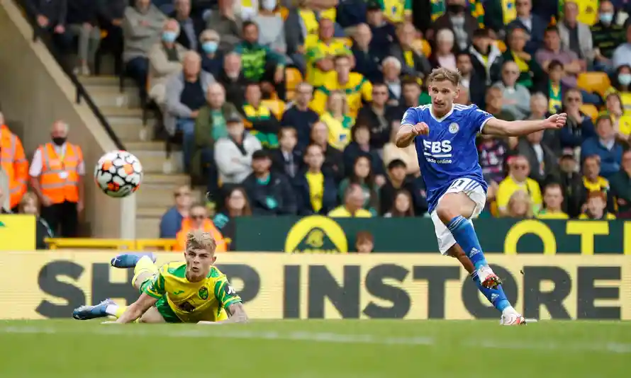 包含沙尔克遭遇三连败,降级形势严峻的词条 包含沙尔克遭遇三连败,降级形势严峻的词条