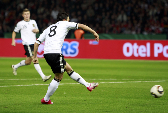 冰岛力克摩洛哥,欧洲杯预选赛实力雄厚! 冰岛力克摩洛哥,欧洲杯预选赛实力雄厚!