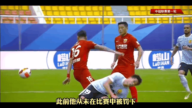 佛罗伦萨中场飞铲犯规,被红牌罚下的简单介绍 佛罗伦萨中场飞铲犯规,被红牌罚下的简单介绍