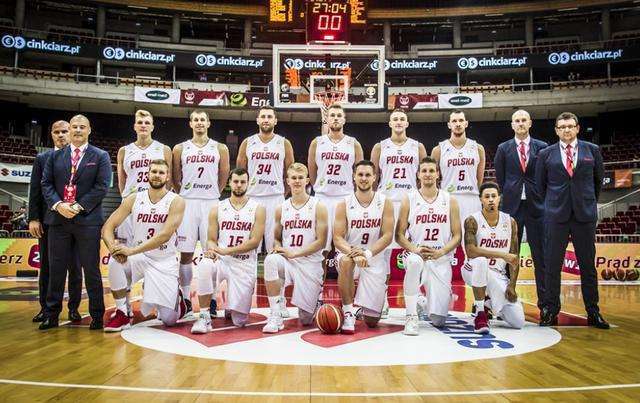 关于科特迪瓦队成功晋级欧锦赛小组赛,展现实的信息 关于科特迪瓦队成功晋级欧锦赛小组赛,展现实的信息