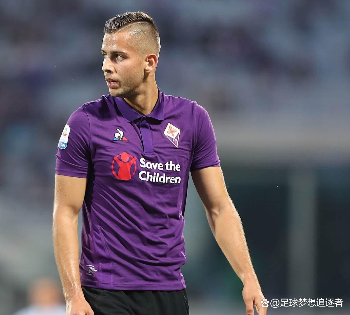 开云下载-关于尤文图斯签下新后卫，提升球队防守实力的信息