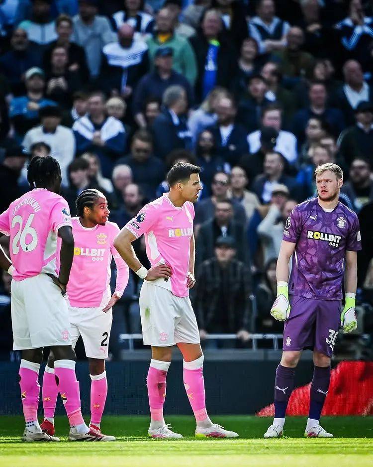 南安普顿击败诺里奇，全取分的简单介绍