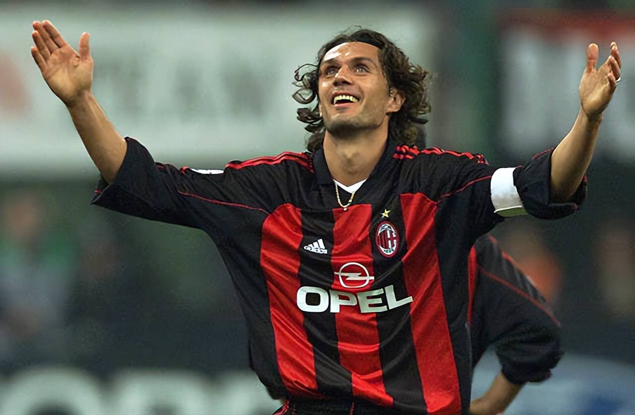 开云下载-AC米兰后卫获得赛季最佳球员奖项