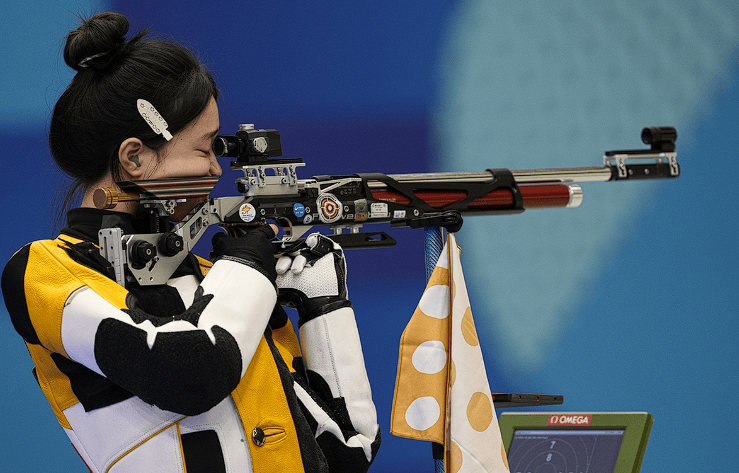 意大利选手登顶射击比赛夺冠 意大利选手登顶射击比赛夺冠