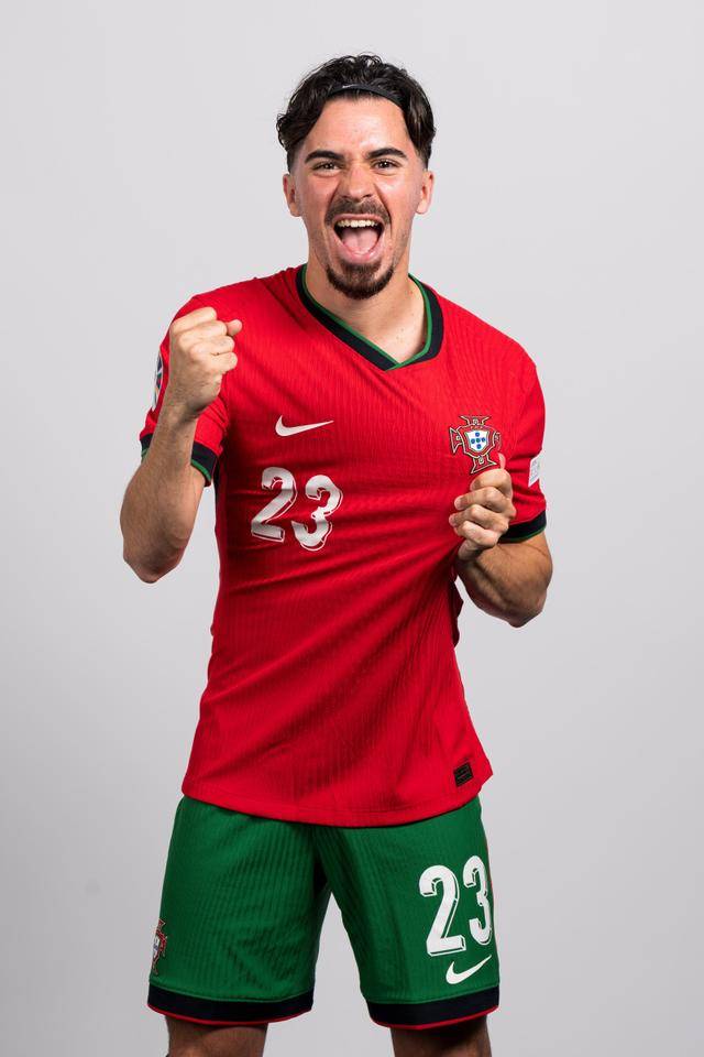 捷克队惜败克罗地亚,欧洲杯预赛淘汰赛落幕 捷克队惜败克罗地亚,欧洲杯预赛淘汰赛落幕