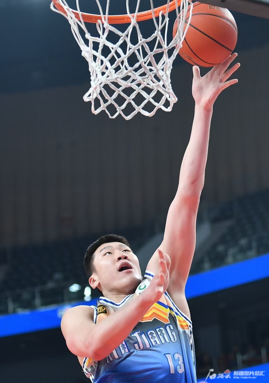 包含福建主帅战术出彩,力挫新疆队保持不败的词条 包含福建主帅战术出彩,力挫新疆队保持不败的词条