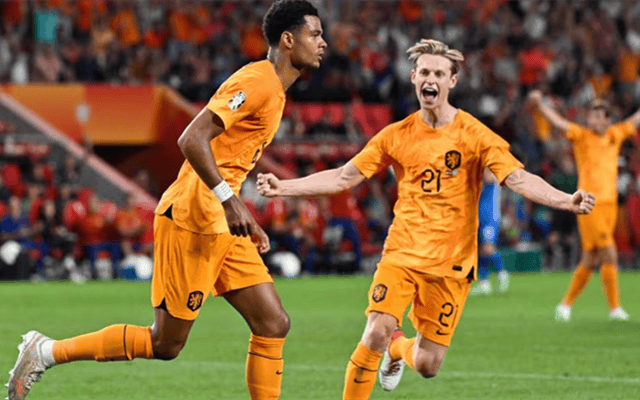 包含荷兰队展示出色表现，以稳定的比分获得胜利的词条