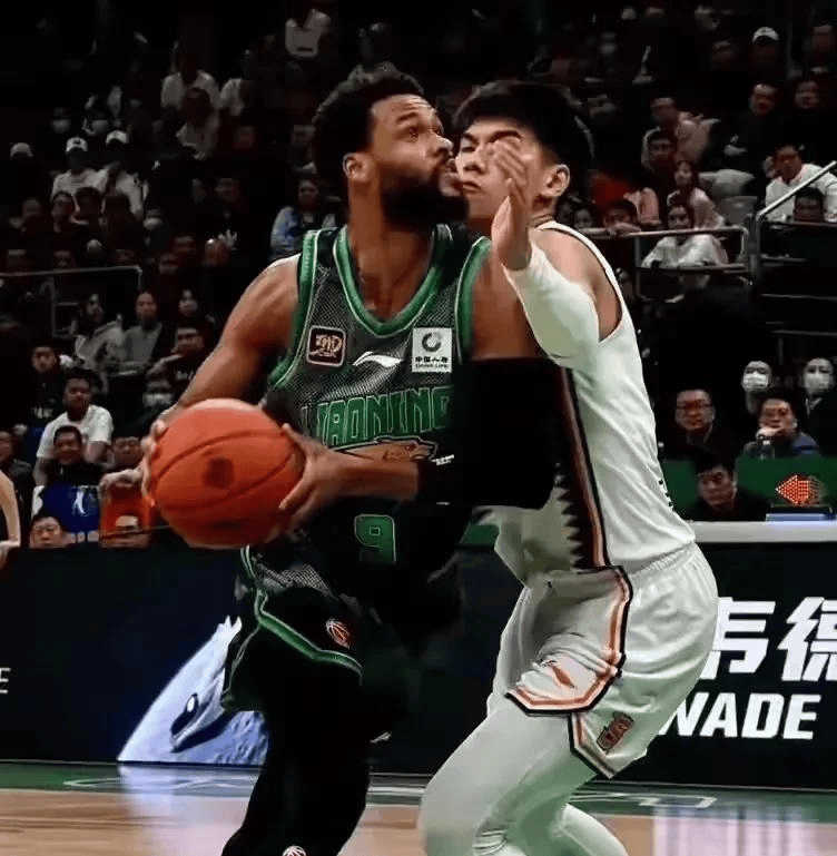 交易窗口开启,球队阵容大洗牌 交易窗口开启,球队阵容大洗牌