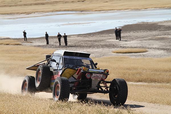 热门一战火热展开，精彩纷呈的简单介绍