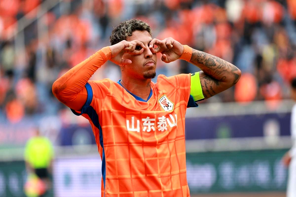 开云体育app-鲁能客场不败，整体表现稳中向上