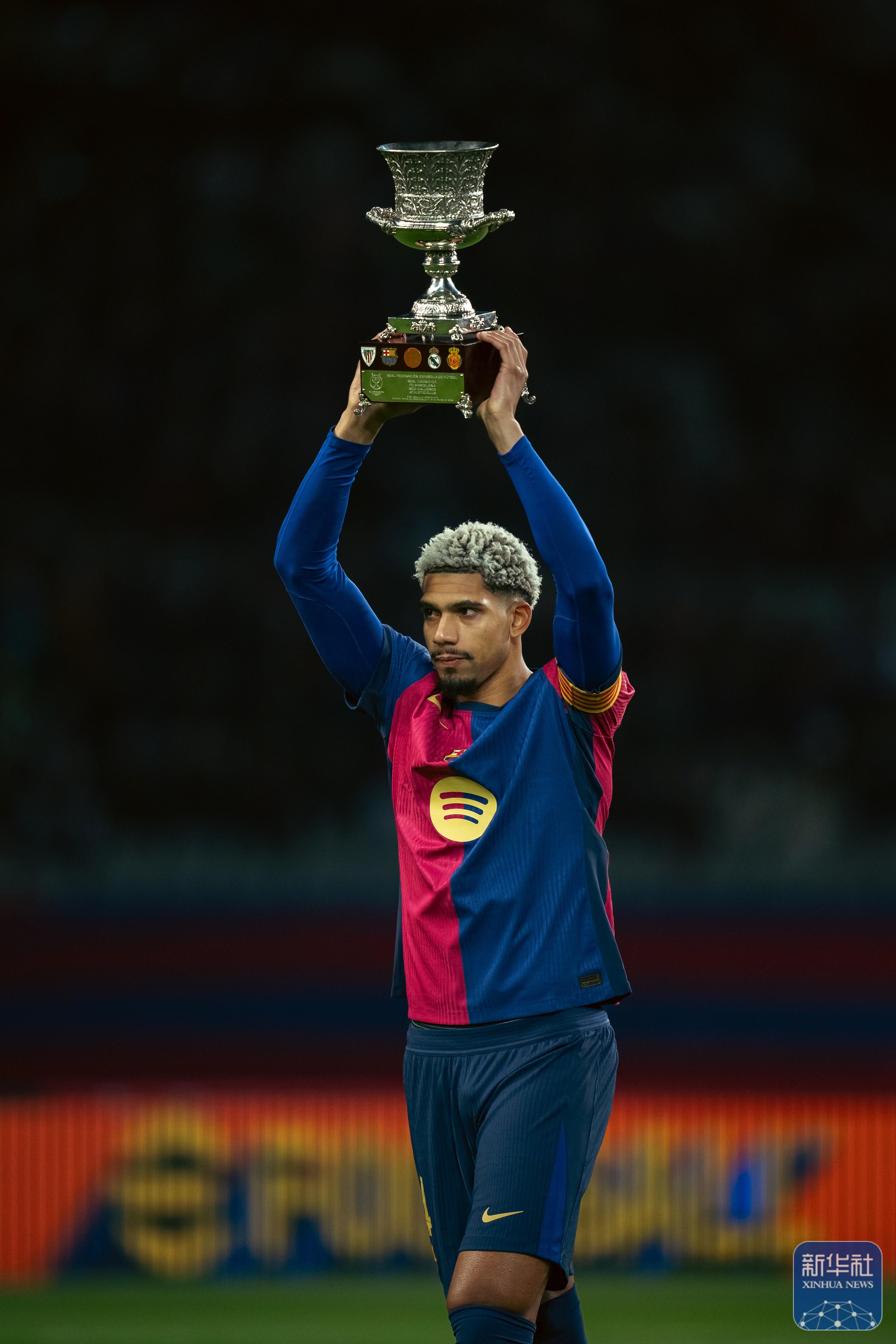 包含巴塞罗那球员伤愈复出，队伍实力增强备战接下来一轮比赛的词条