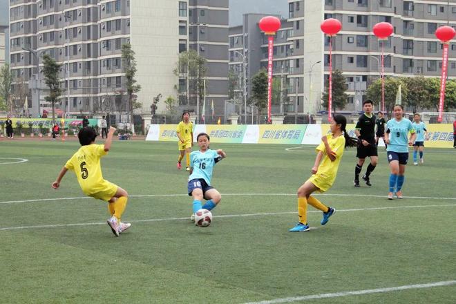 足球精彩瞬间：激战四起，竞技风暴