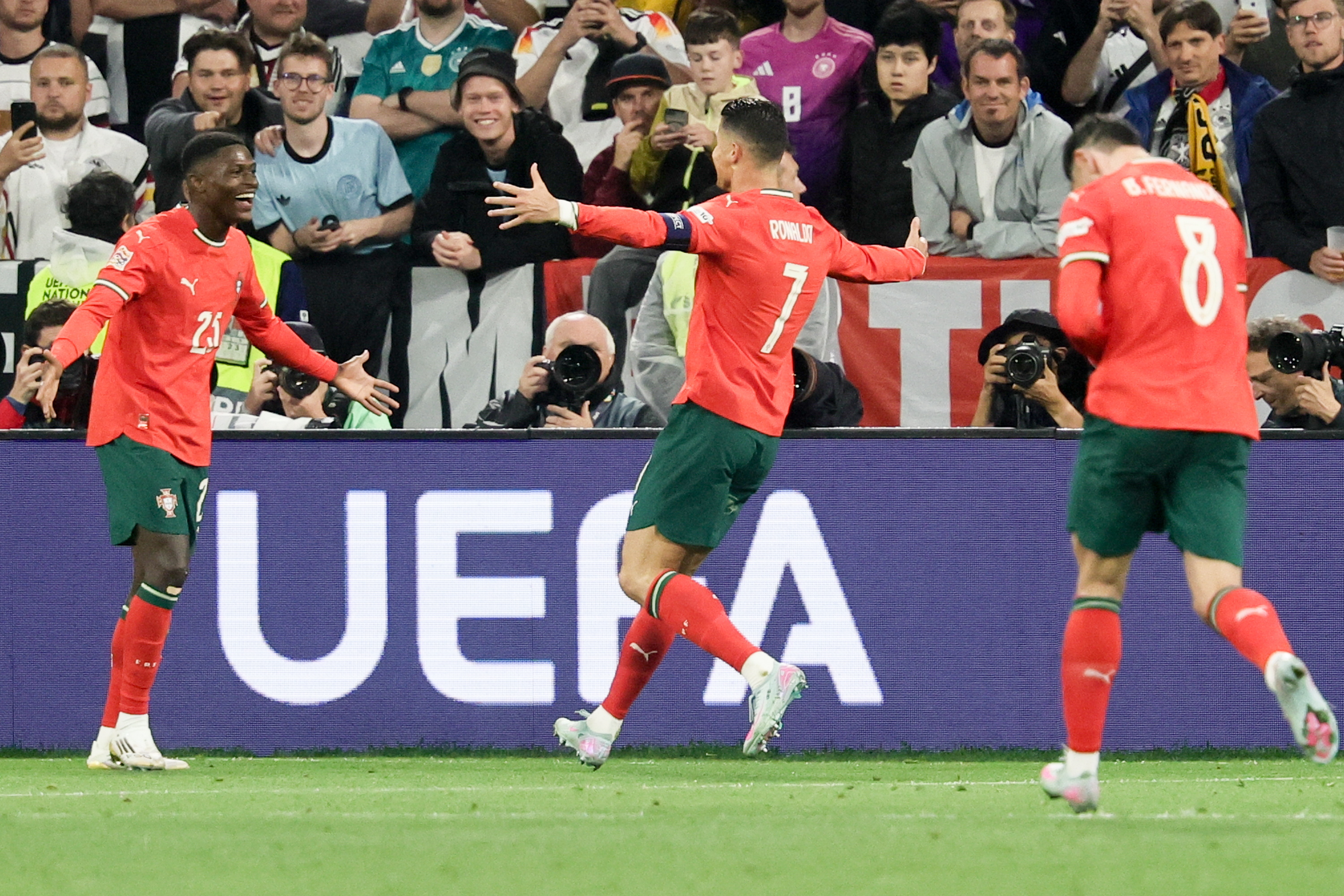 葡萄牙击败日本晋级男篮半决赛