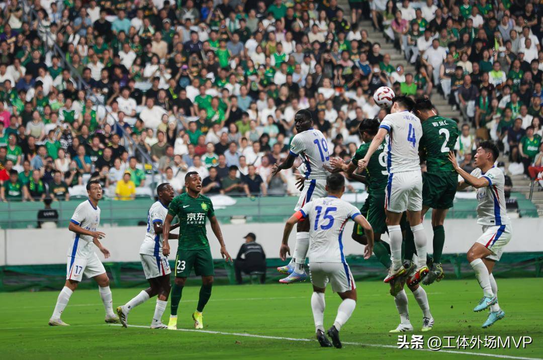 切尔西主场不敌莱斯特城，遭遇两连败，冠军形势岌岌可危的简单介绍