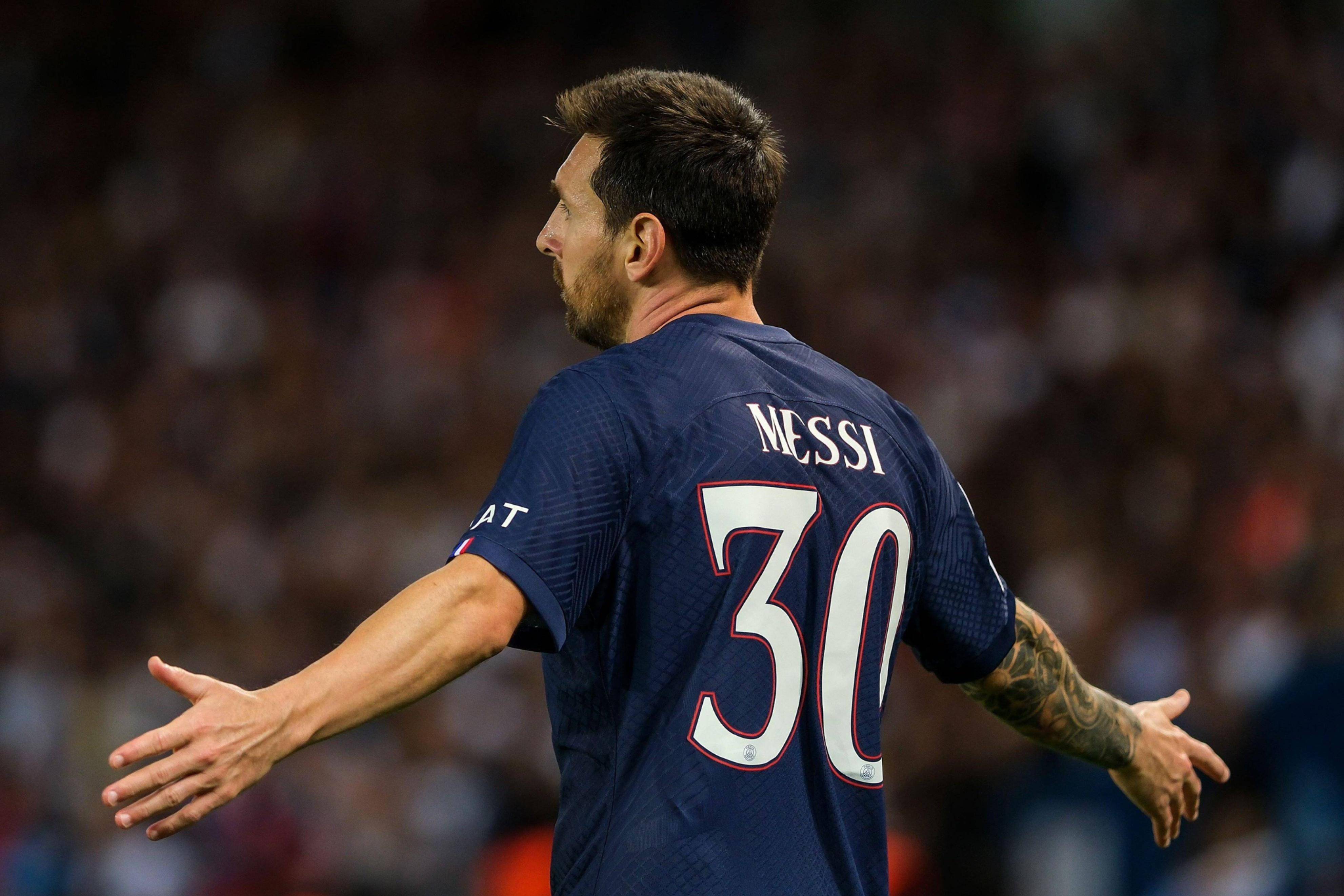 开云官网-梅西的表现成为众矢之的，但巴黎获得胜利