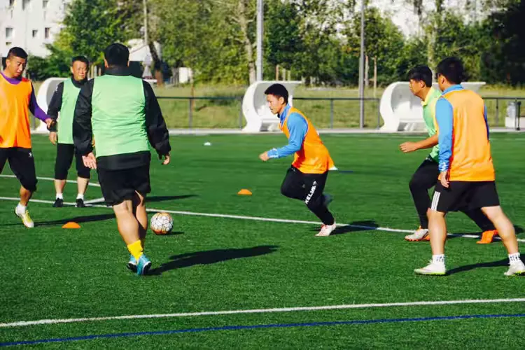 关于波尔多足球队在比赛中展现出了出色的团队合作的信息