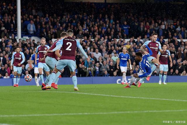 开云平台-伯恩利客场逼平对手，难得一分