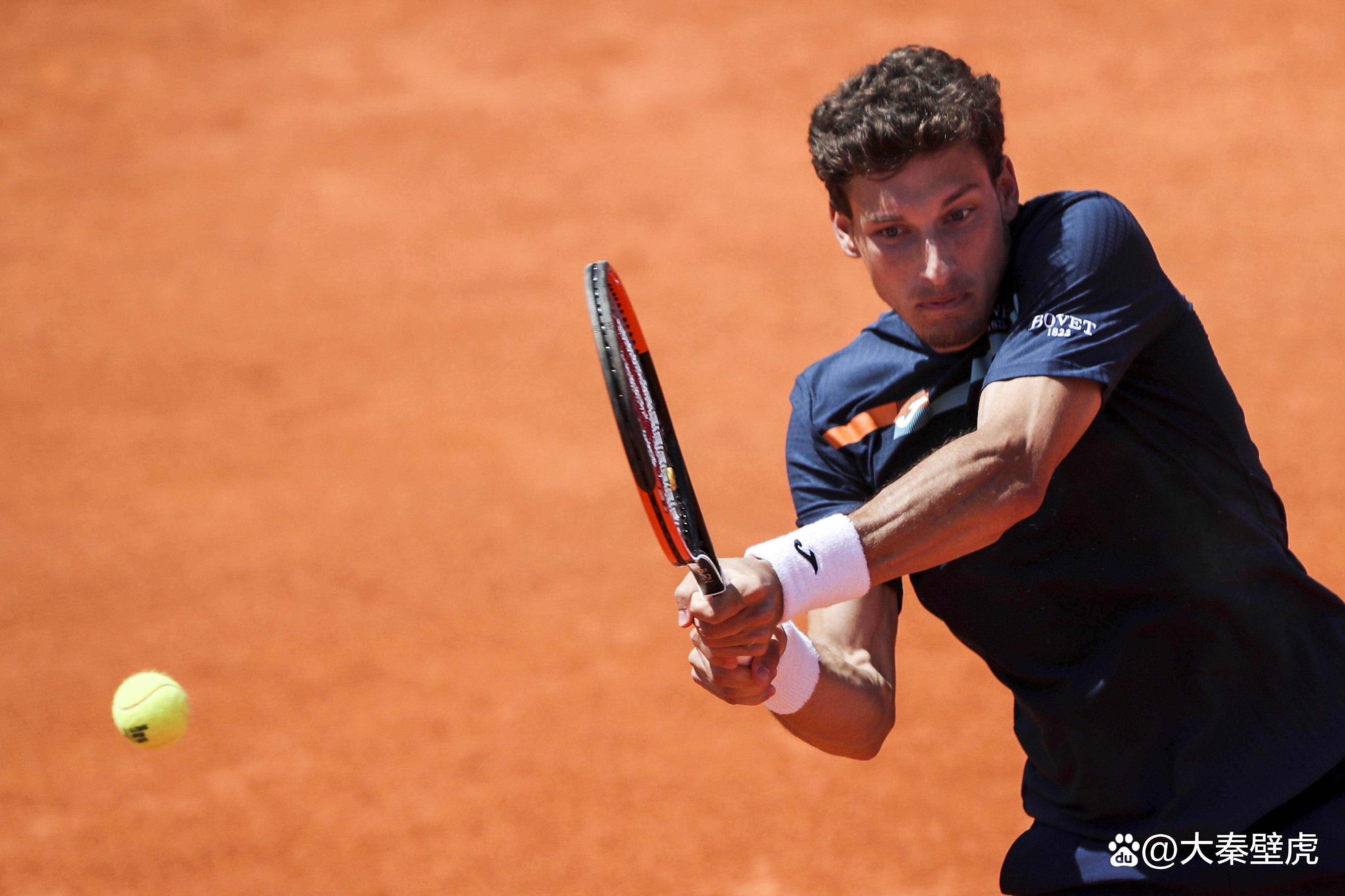 开云体育-MAD血洗CLG，Deft团战一打五强强对话半决赛，技惊四座