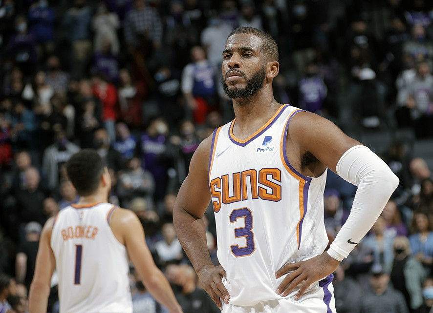 开云体育中国-克里特队在场上全力追逐