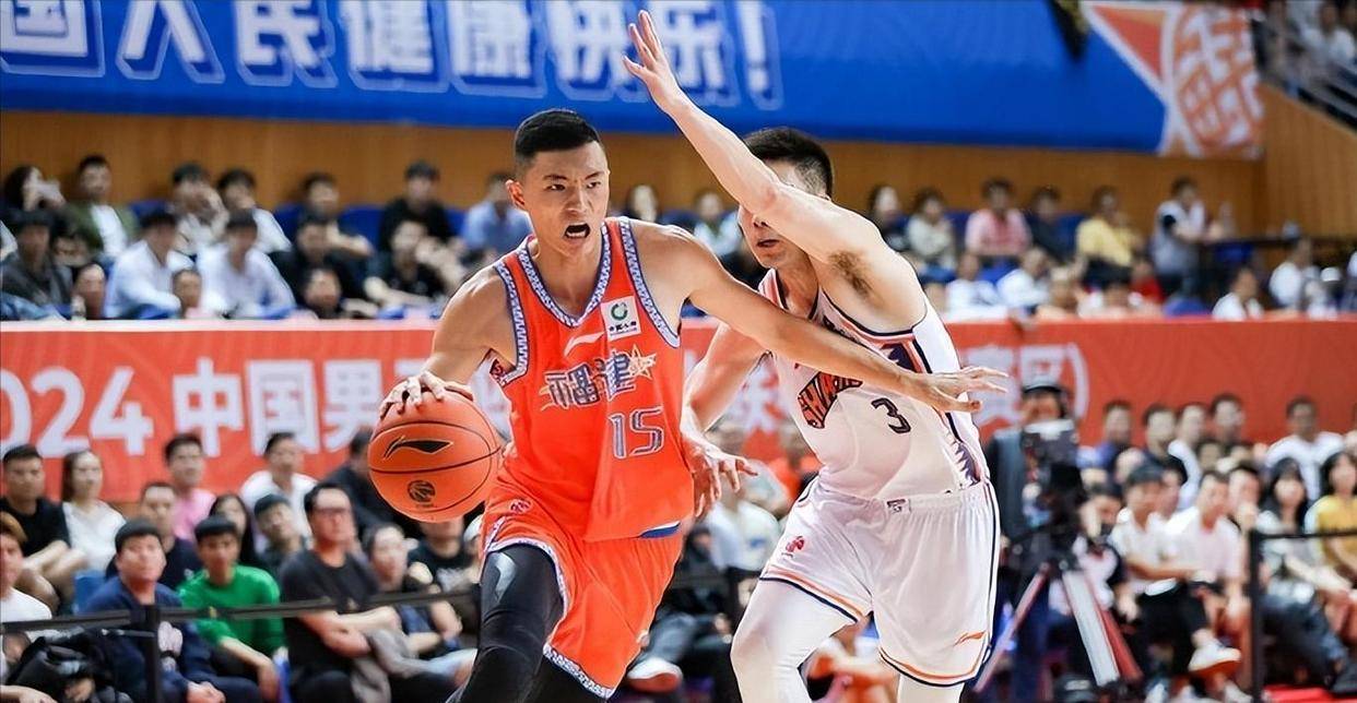 开云下载-福建男篮主场连胜，气势如虹！