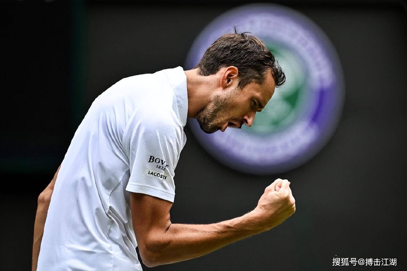 戴维斯杯险胜温网，梅德韦杰夫状态火热