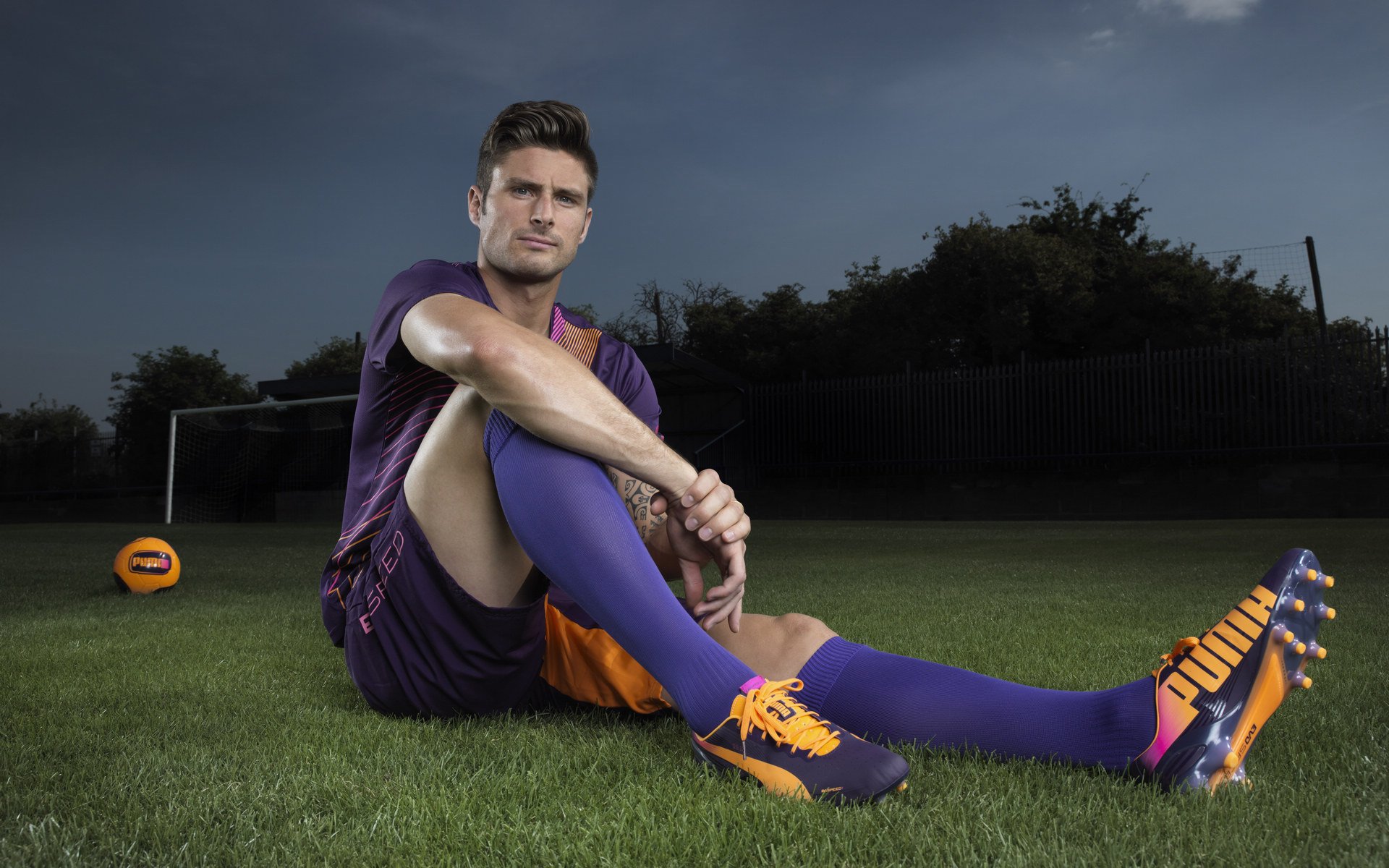 四载沉潜磨一剑，不惑之龄筑坚城 奥运关键夜，斯通斯用沉默的统治力证名